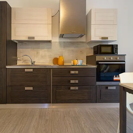 Mustard Apartment Rome