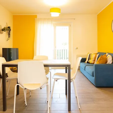 Mustard Apartment Rome